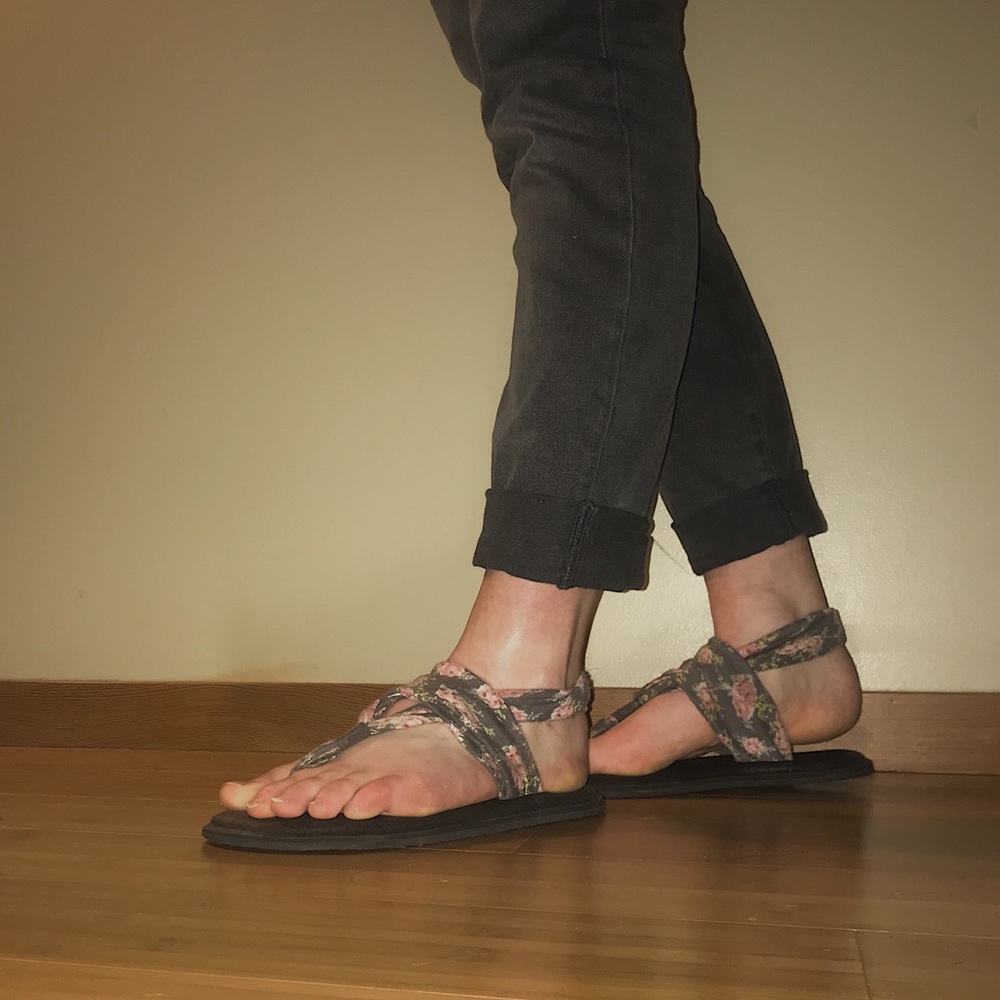 Sanuk Yoga Sling Sandals- Rose